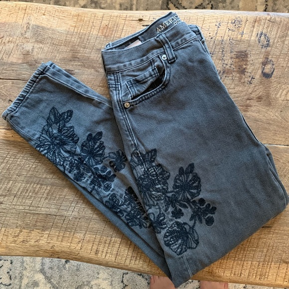 American Eagle Outfitters Denim - Black Floral American Eagle Jeans🖤